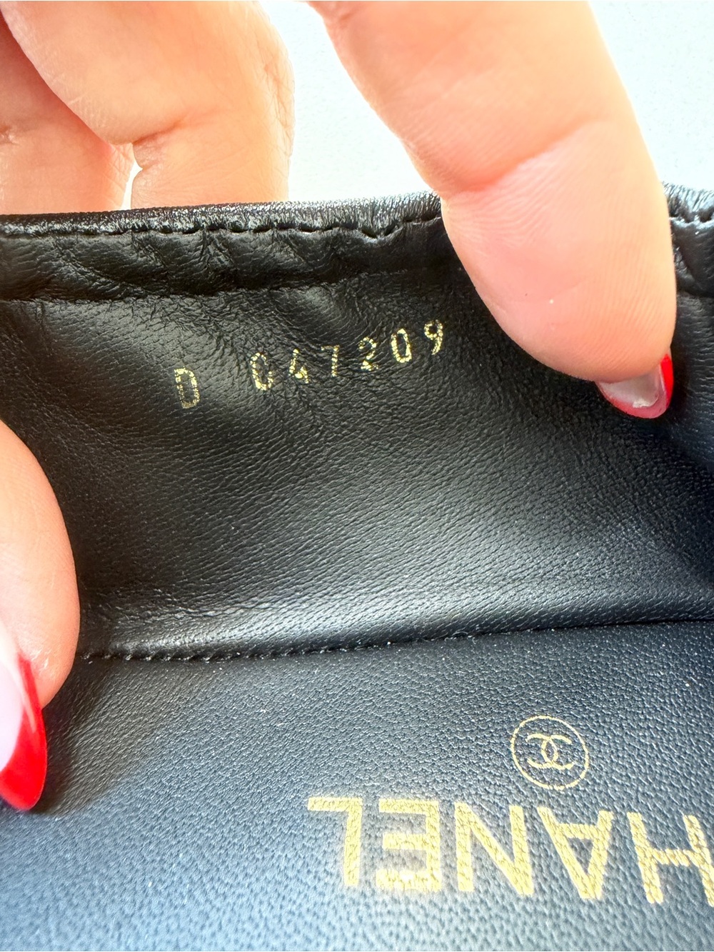 Chanel Blazy Black Lambskin Square Toe CC Logo Turn-lock Crunchy Ballet Flats - Picture 10 of 16